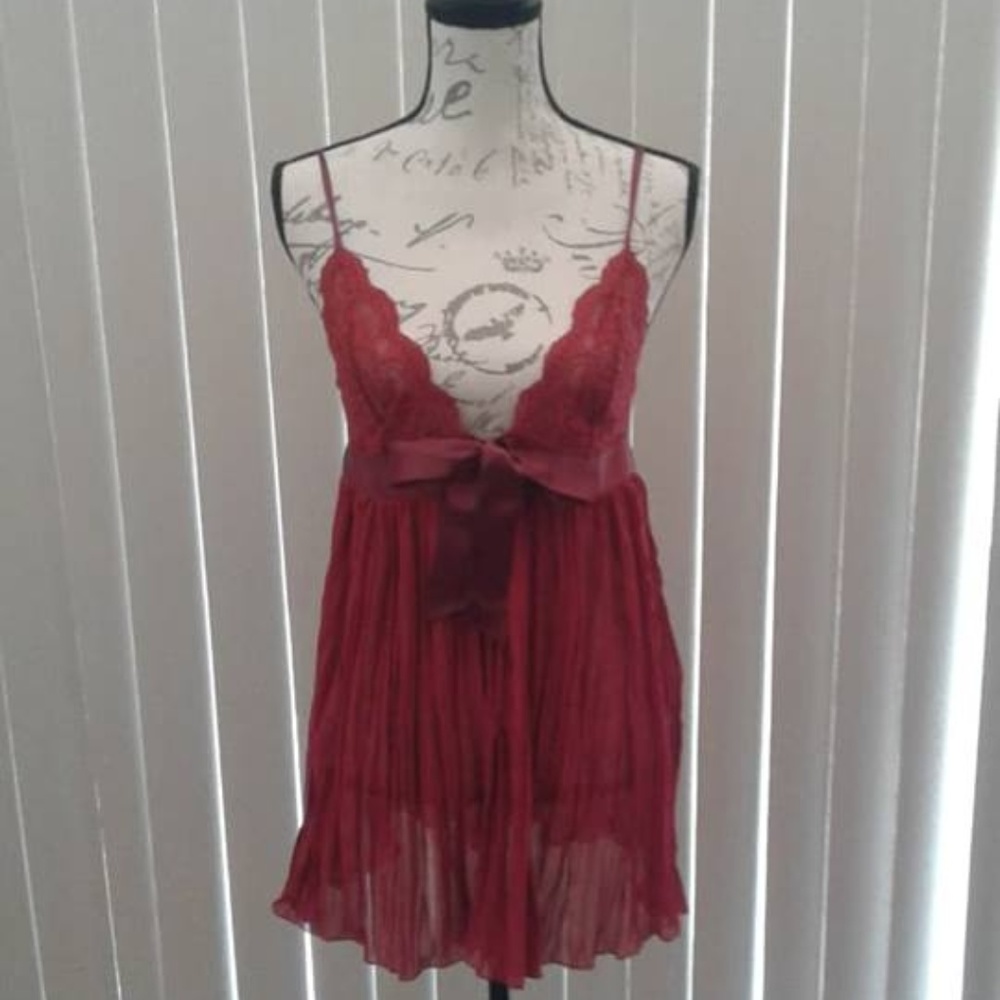 Victoria's Secret Lace & Crystal Pleat Babydoll